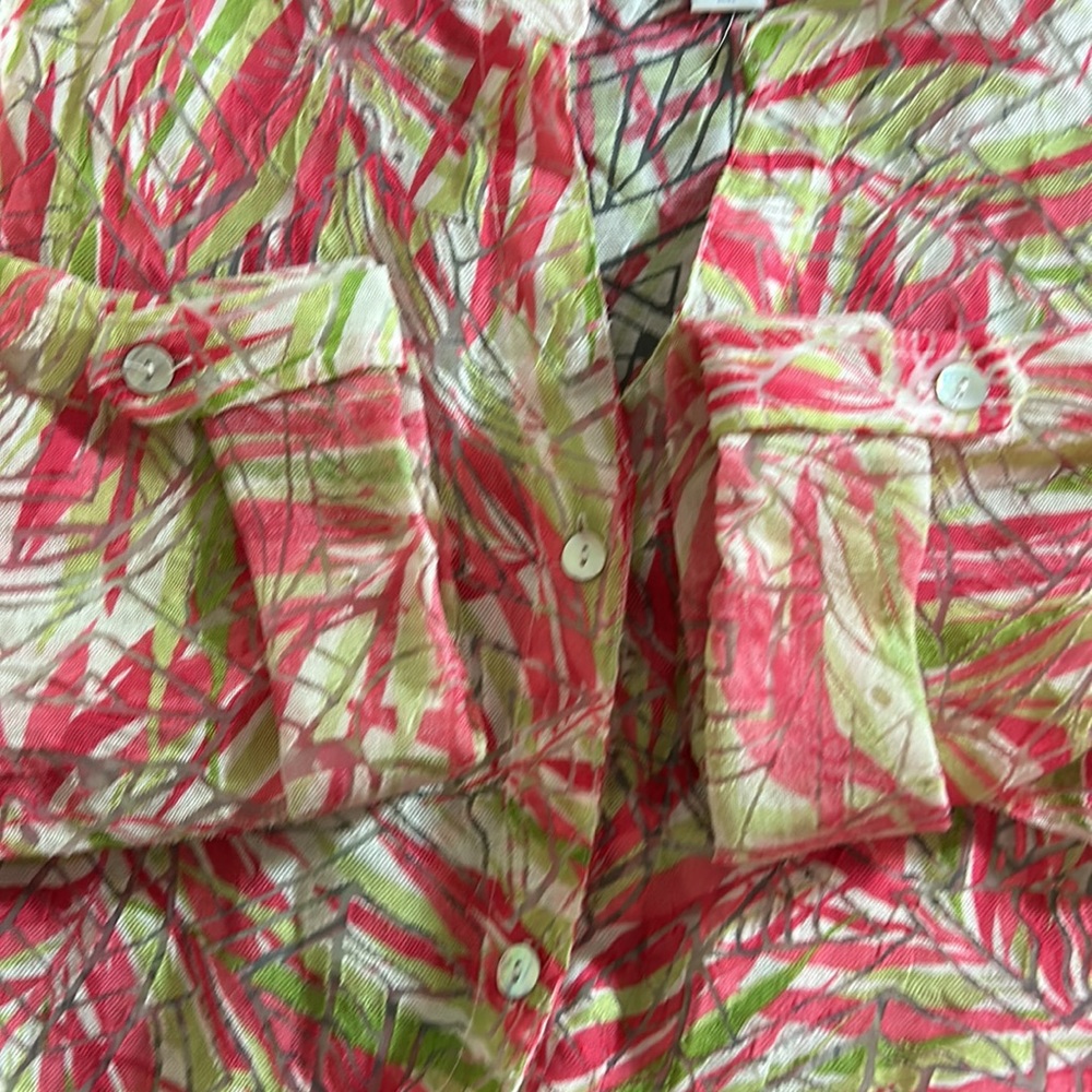 Lash Lane Woman’s Sheer Breezy Floral Print Top - Picture 6 of 7